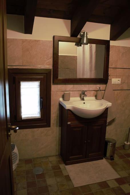 La Casa 44, Con Spa Opcional Sariego Exteriör bild
